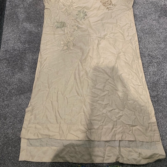 Pakistani Dress - Picture 2 of 3